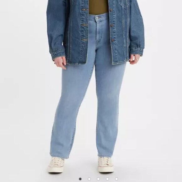 Levi's Classic Bootcut Women's Jeans Size 20W Plus Size Light Wash NWT - Picture 2 of 3